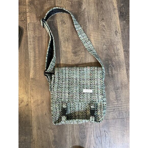 Jonathan Richard Ireland Wool Crossbody - Picture 1 of 6